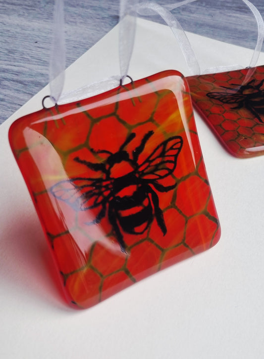 Fused glass bee